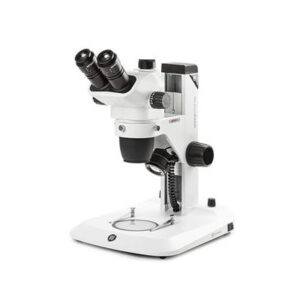 MICROSCOPIO ESTEREOSCÓPICO TRINOCULAR ZOOM 6.5X–55X CON ILUMINACIÓN LED DUAL